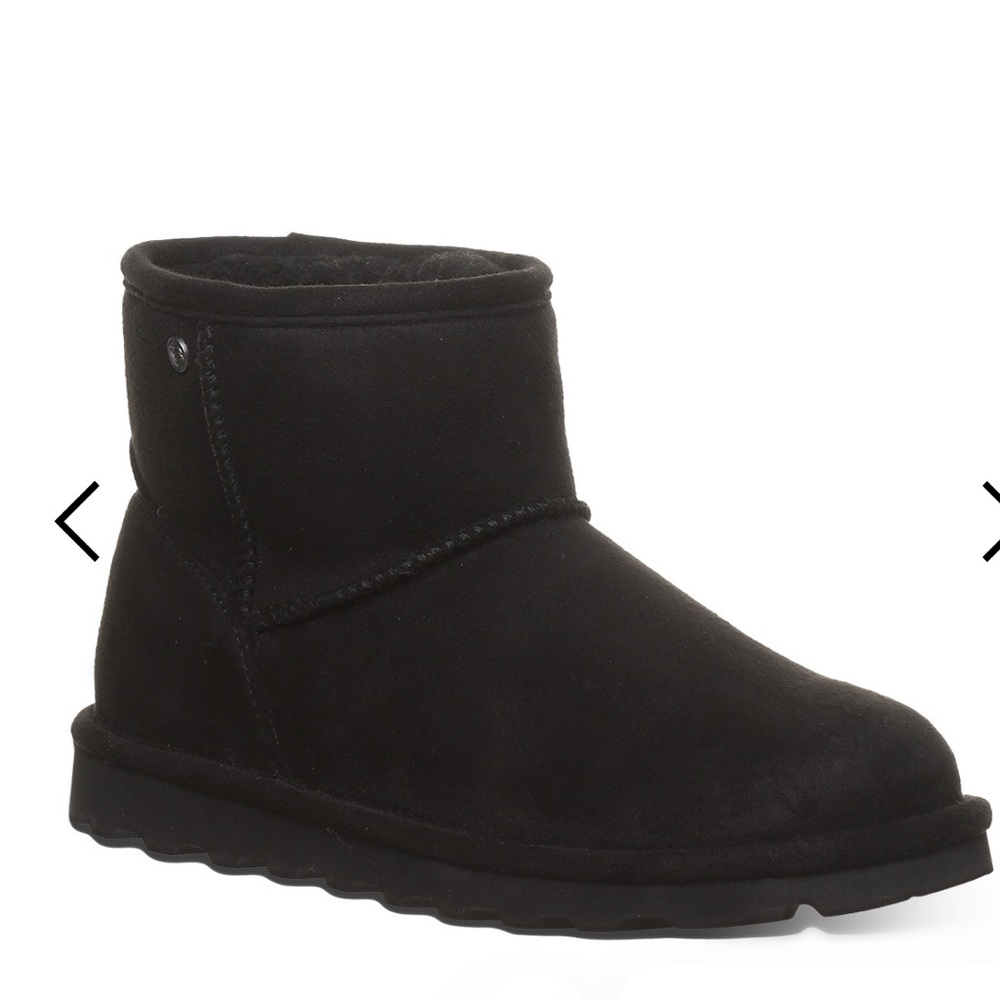 Black Vegan Bearpaw Alyssa boot size 9